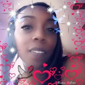 Meet your Posher, Tracy nicole